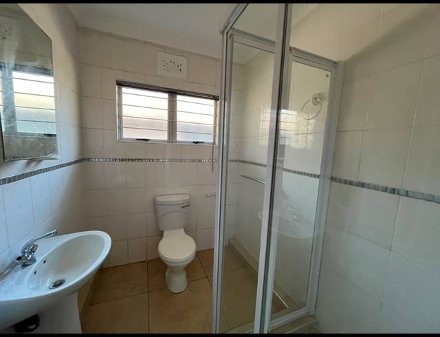 4 BEDROOM SIMPLEX TO LET IN HILLARY